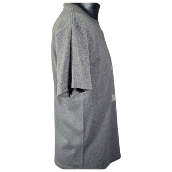 Ford Mustang emblem graphic tee - Picture 4 of 5